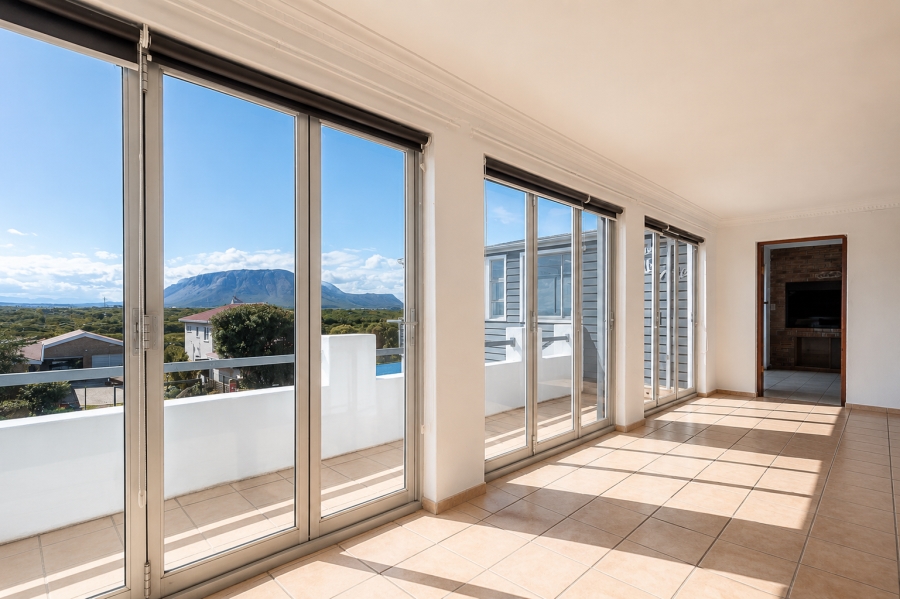 7 Bedroom Property for Sale in Kleinbaai Western Cape